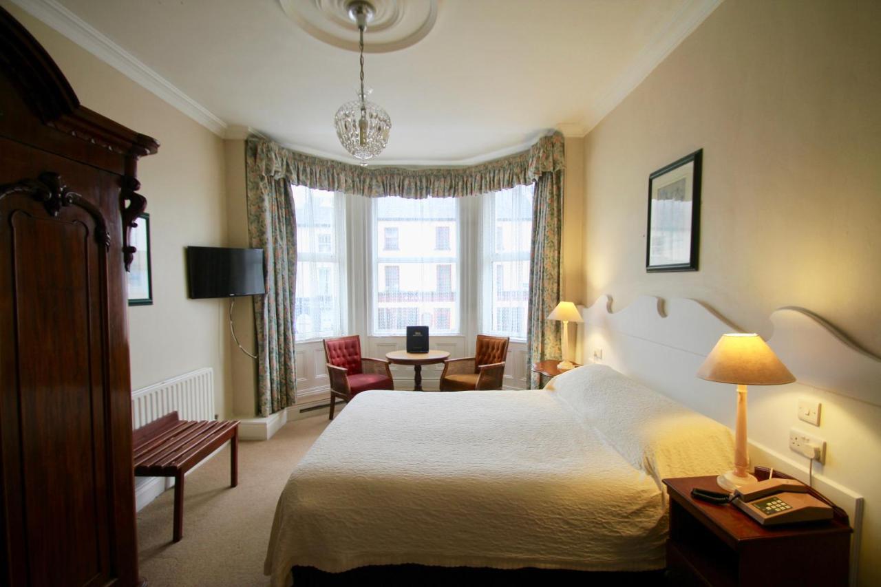 Foyles Hotel Клифдън Екстериор снимка