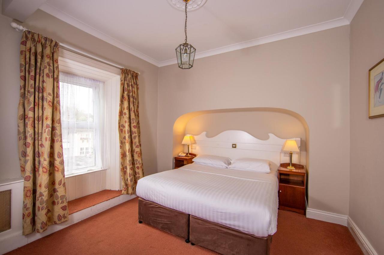 Foyles Hotel Клифдън Екстериор снимка