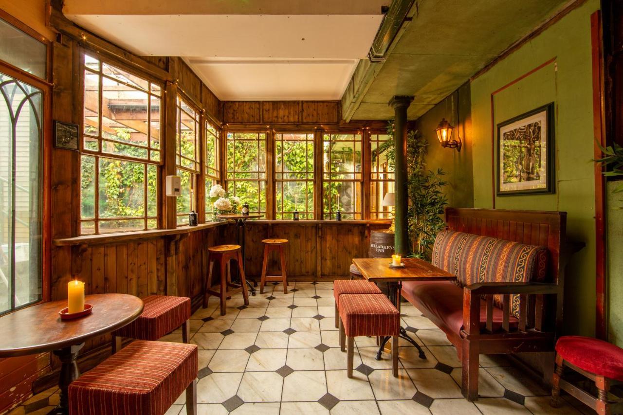 Foyles Hotel Клифдън Екстериор снимка