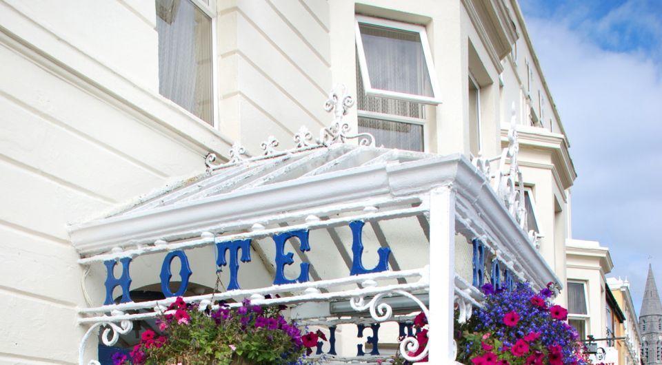 Foyles Hotel Клифдън Екстериор снимка
